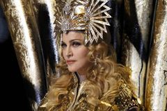 Materiální rekordmanka Madonna vyrazí opět na turné