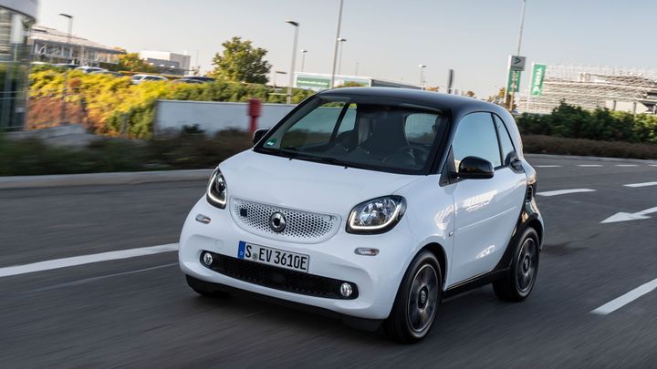 Američany do malých aut neposadíte. Minivozy Smart v USA a Kanadě končí