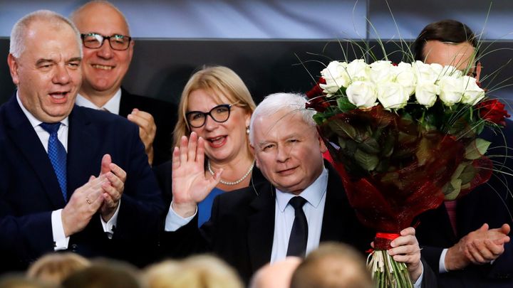 Vládní strana Právo a spravedlnost vyhrála polské volby. V Sejmu získá většinu
