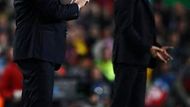 Trenéři Guus Hiddink a Josep Guardiola v akci