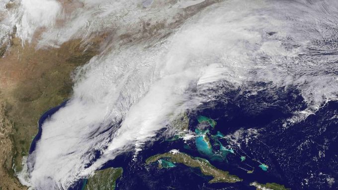 Satelitní snímek bouře nad USA.