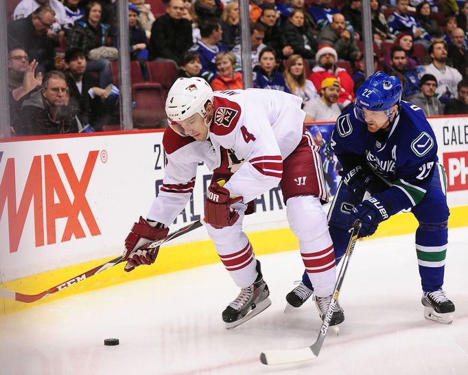 NHL: Arizona Coyotes at Vancouver Canucks (Michálek, Matthias)