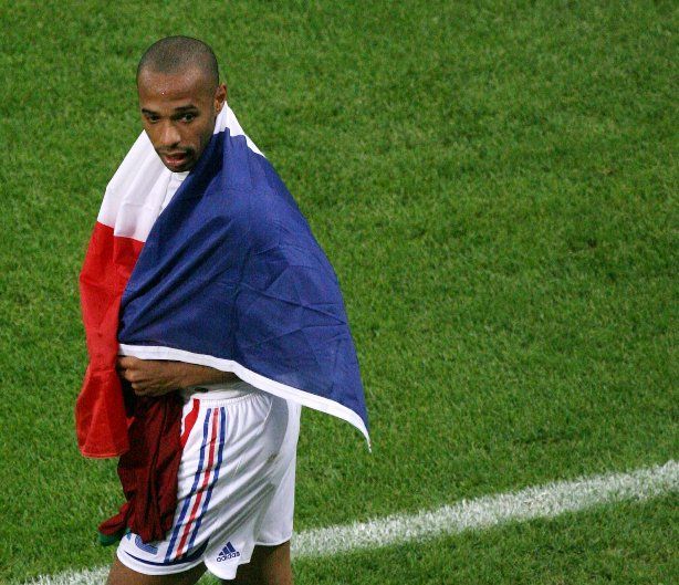 Thierry Henry slaví postup do finále.