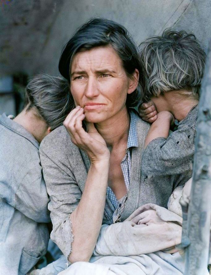 Dorothea Lange, Matka migrantka, Lange Nipomo, Kalifornie, Spojené státy, 1936, kolorováno.