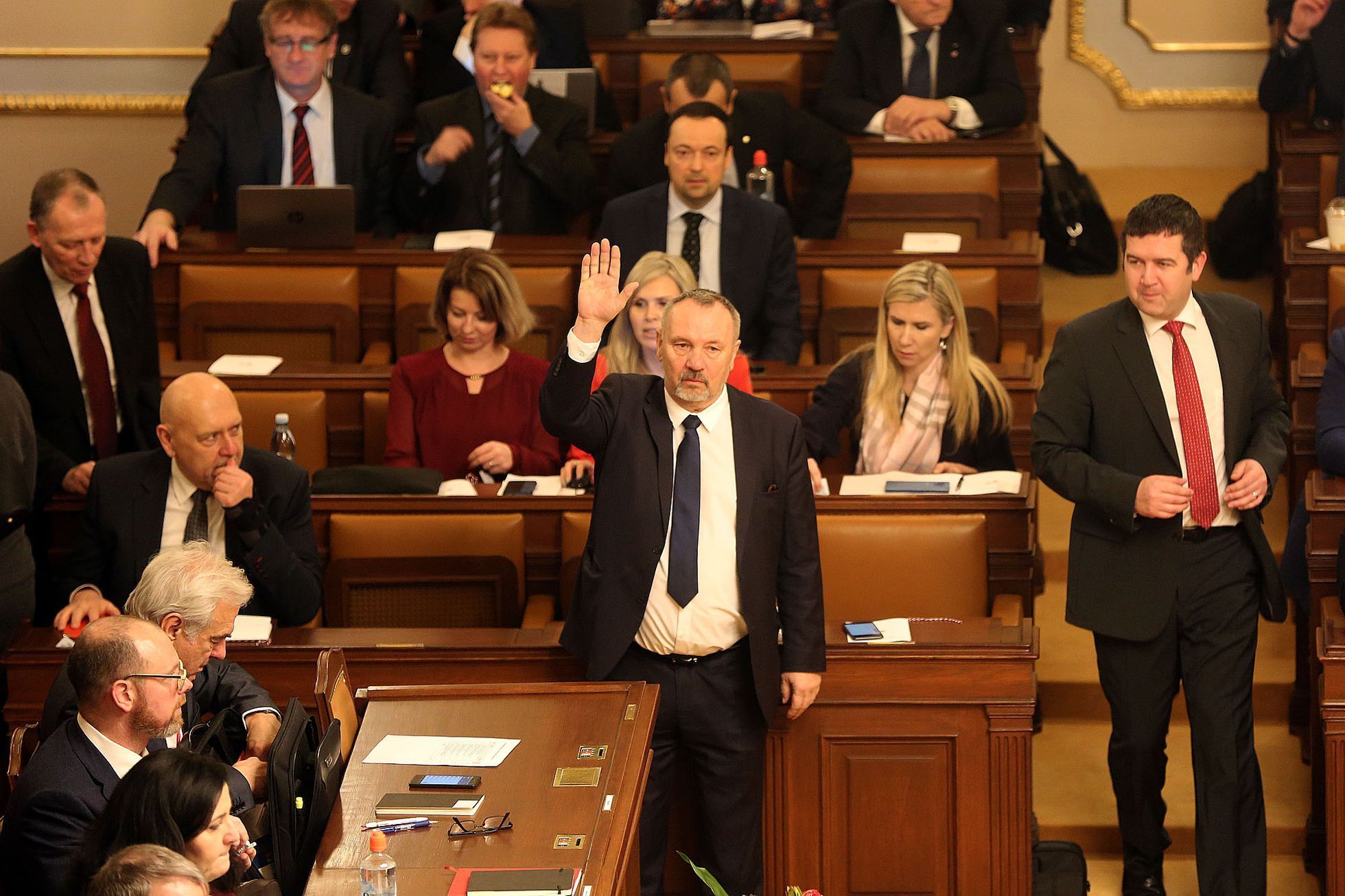 Prezident před vyjádřením nedůvěry vládě