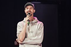 Divokej západ, nic netuší, zlobí se youtubeři. Křivda se nestala, uklidňuje šéf rady