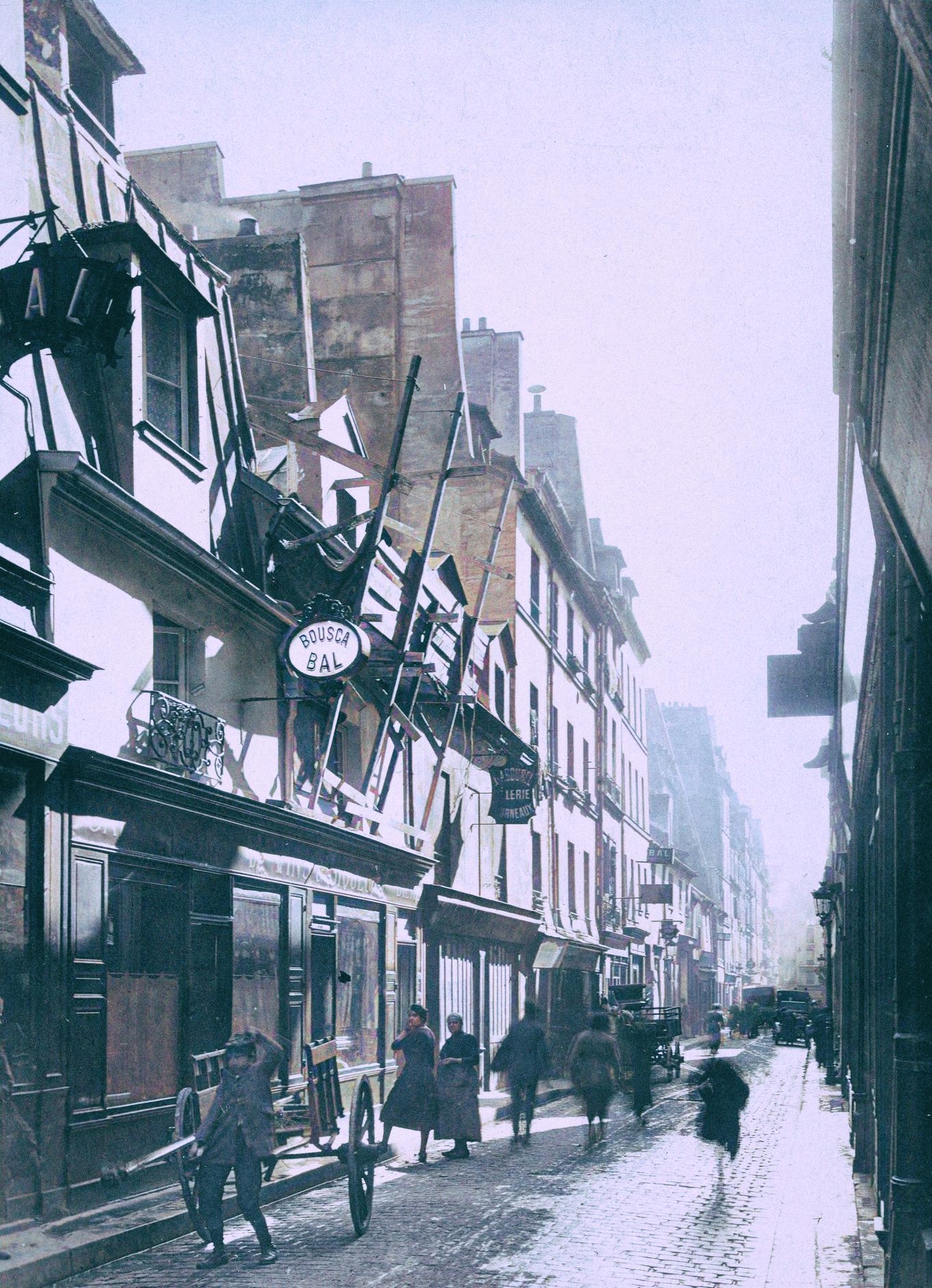 Jednorázové užití / Fotogalerie / Stará Paříž v barvě na málo známých snímcích