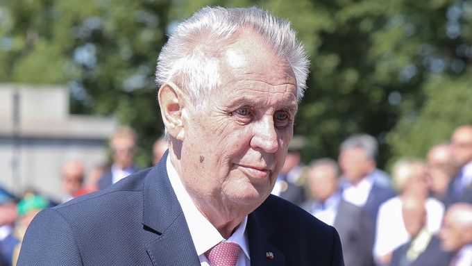 Prezident Miloš Zeman u památníku na Vítkově.