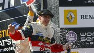 Robert Kubica vyhrál ve World Series by Renault čtyři závody a na konci sezony se mohl radovat z celkového triumfu.