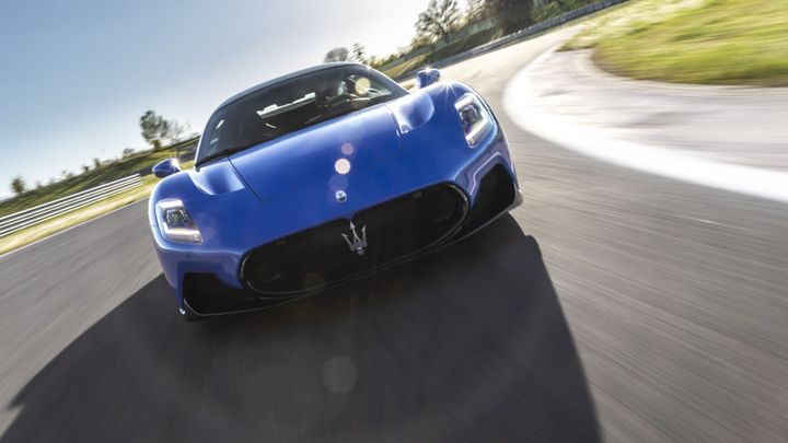 Supersport, který vás neztrapní. Maserati MC20 přináší na silnici techniku z F1; Zdroj foto: Maserati