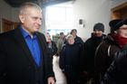 Zájemci o dotaci na výměnu kotle čekali v Karlových Varech na úřadě více než 24 hodin
