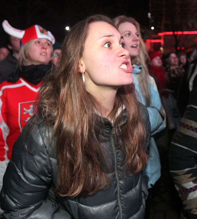 Soči 2014, ČR-Švédsko: fandění v Olympijském parku na Letné