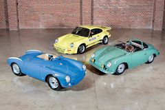 Komik Jerry Seinfeld prodává část své sbírky aut. Zbavuje se unikátů Porsche i Volkswagen