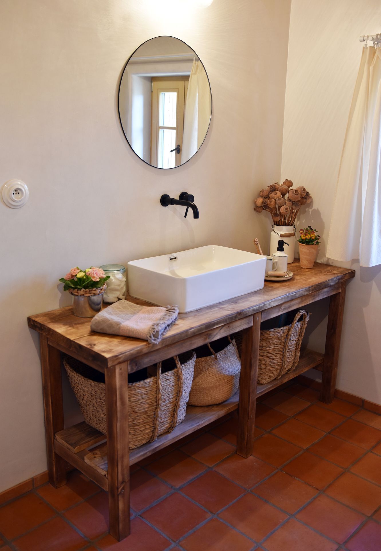 domeček na kopci, dům, rekonstrukce, zahrada, příběh