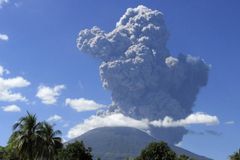 Sopka se probudila, v Salvadoru evakuují tisíce lidí