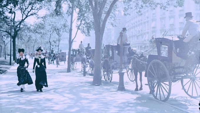 Unikátní fotky New Yorku před 120 roky: První mrakodrapy, kočáry i pohled na chudobu