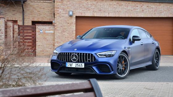 Mercedes-AMG GT 4 Door je nejsilnějším modelem v nabídce značky. Jeho osmiválec je silnější než u čistokrevných sporťáků i u odcházející V12 ve vrcholné třídě S.