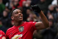 Manchester United zdolal Watford 3:0, Arsenal přestřílel Everton