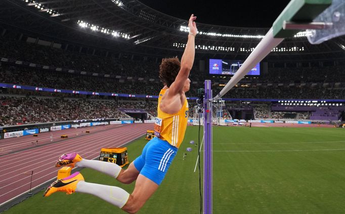 Švédský tyčkař Armand Duplantis a jeho rekord při MS v atletice 2025 v Tokiu