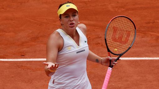 Anastasia Pavljučenkovová ve finále French Open s Barborou Krejčíkovou