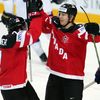 MS 2015, finále Kanada-Rusko: Sean Couturierc a Cody Eakin slaví gól