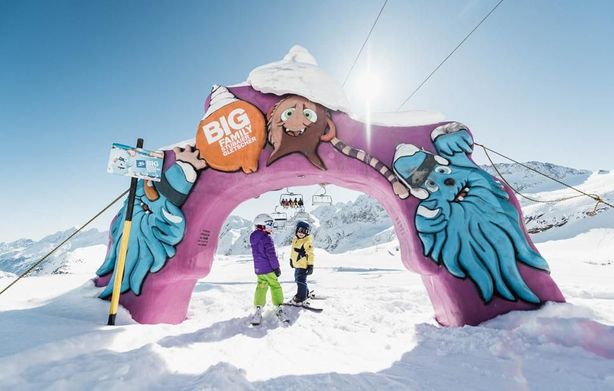Pro děti je v lyžařských střediscích připravena spousta zábavy.