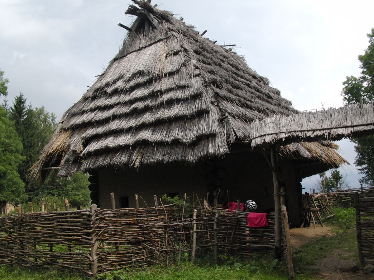 Villa nova Uhřínov aneb Tak se žilo ve středověku