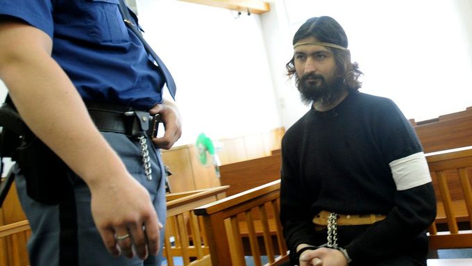 Timur Treťjakov v roce 2009, když byl souzený za vraždu řidiče.