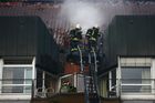V německé Bochumi hoří nemocnice. Dva lidé zemřeli, šest zraněných je v kritickém stavu