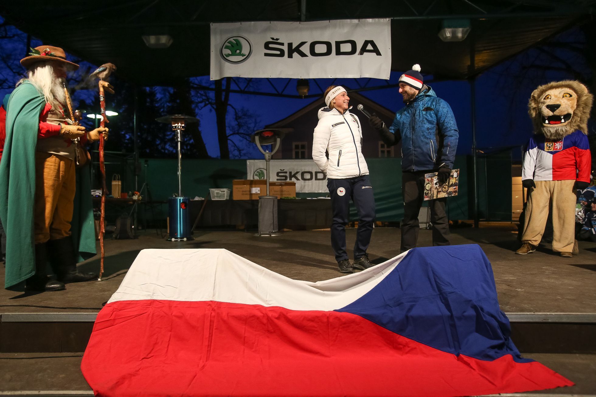 Vítání čtyř olympioniků ve Vrchlabí (2018) - Michal Krčmář, Eva Samková, Karolína Erbanová a Karolína Grohová