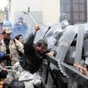 V Bolívii se demonstrující invalidé střetli s policii