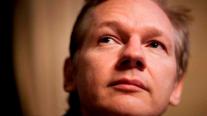 Zakladatel WikiLeaks Julian Assange může vyvolat kybernetickou válku