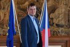 Zimola by měl odejít z vedení ČSSD, strana musí být jednotná, říká ministr Petříček