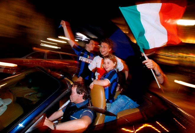 Fanoušci Interu Milán slaví mistrovský titul.