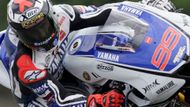 Třetí muž seriálu MotoGP a loňský vítěz Casey Stoner sice kvůli zranění přijde patrně o celý zbytek sezony, ale jednička průběžného pořadí Jorge Lorenzo Brno rozhodně nevynechá.