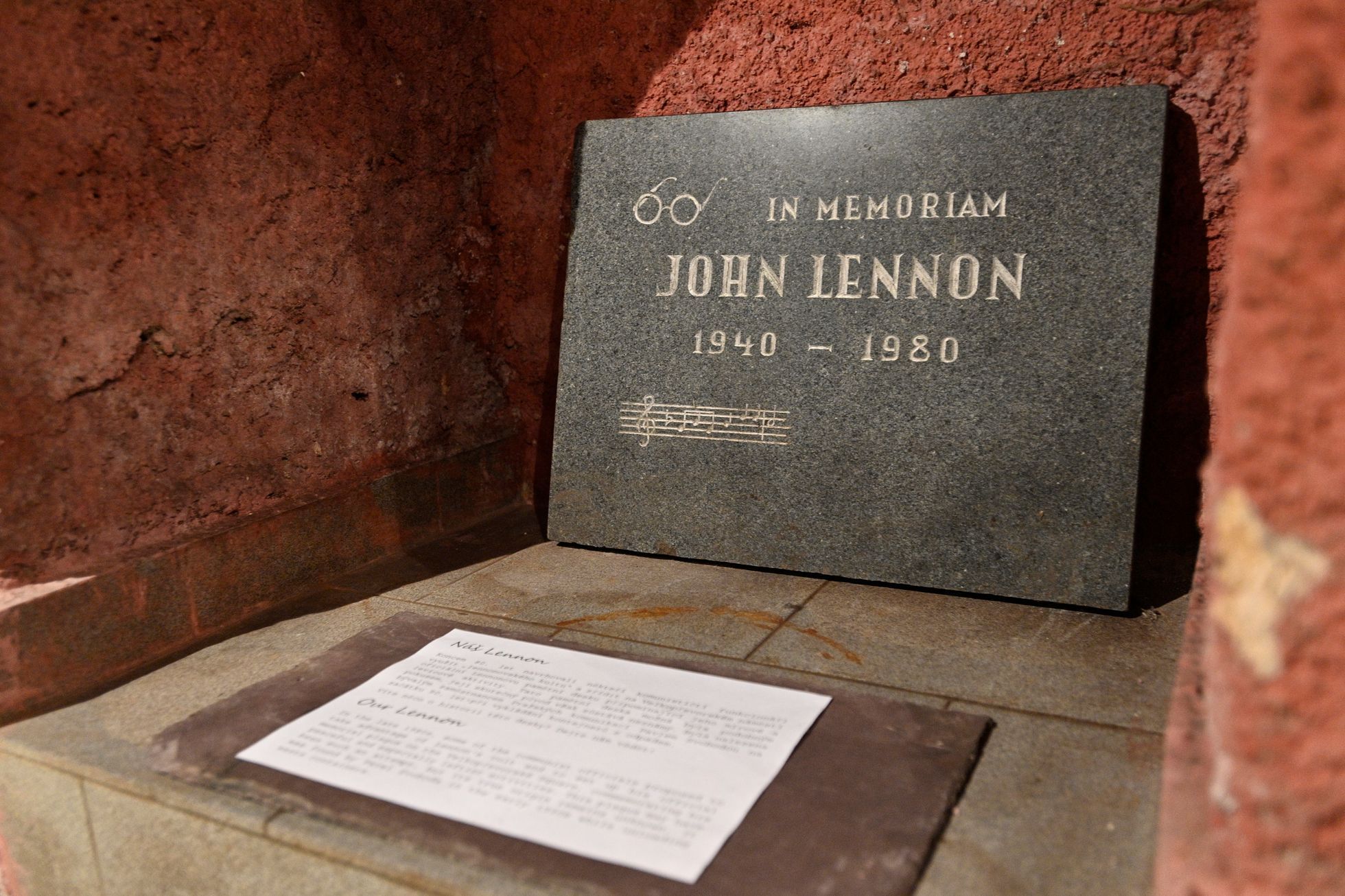 Muzeum Lennonovy zdi