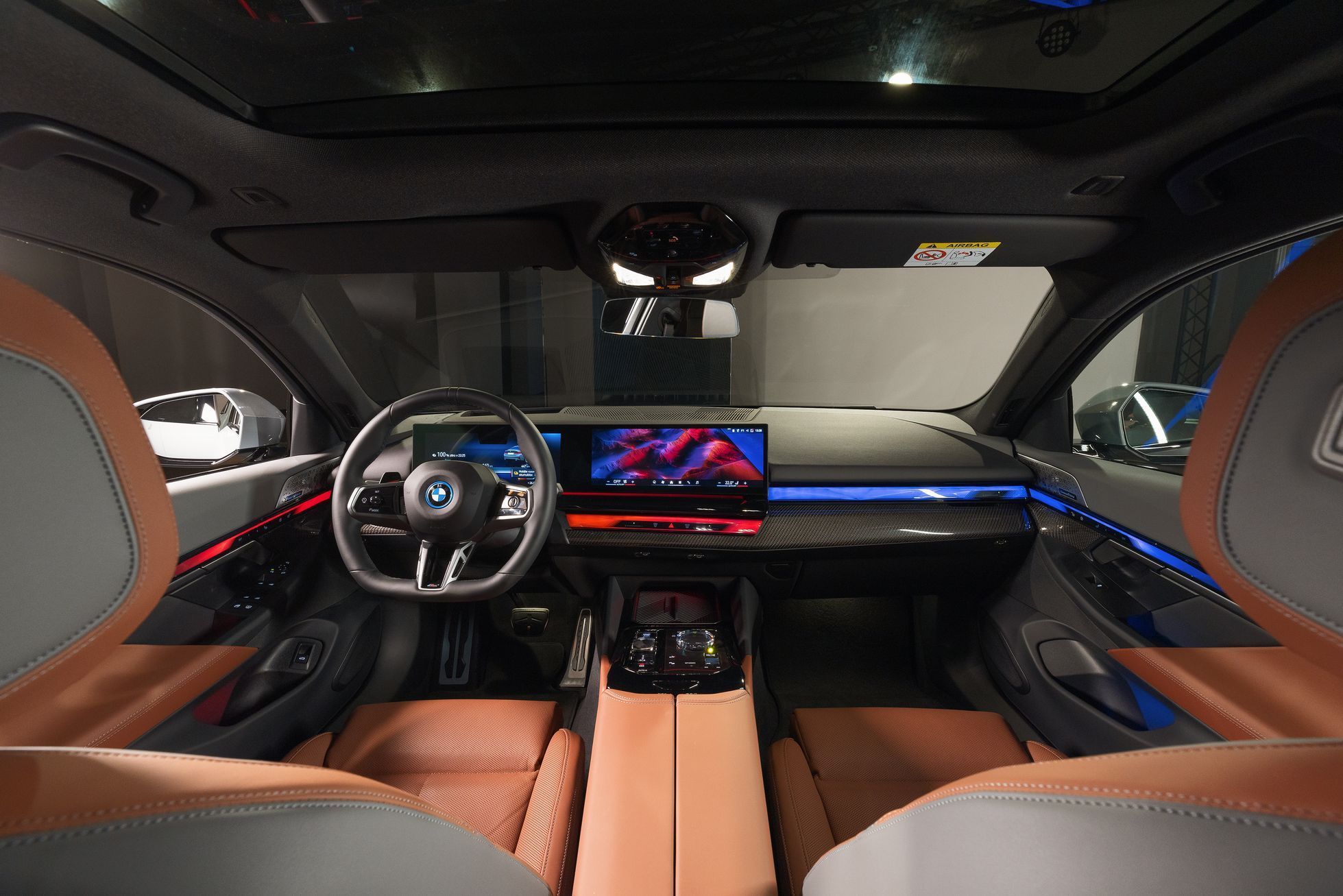 BMW i5 premiéra v pražské Kunsthalle