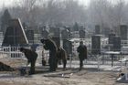 V ukrajinském dole zůstává 12 horníků. Zřejmě mrtvých