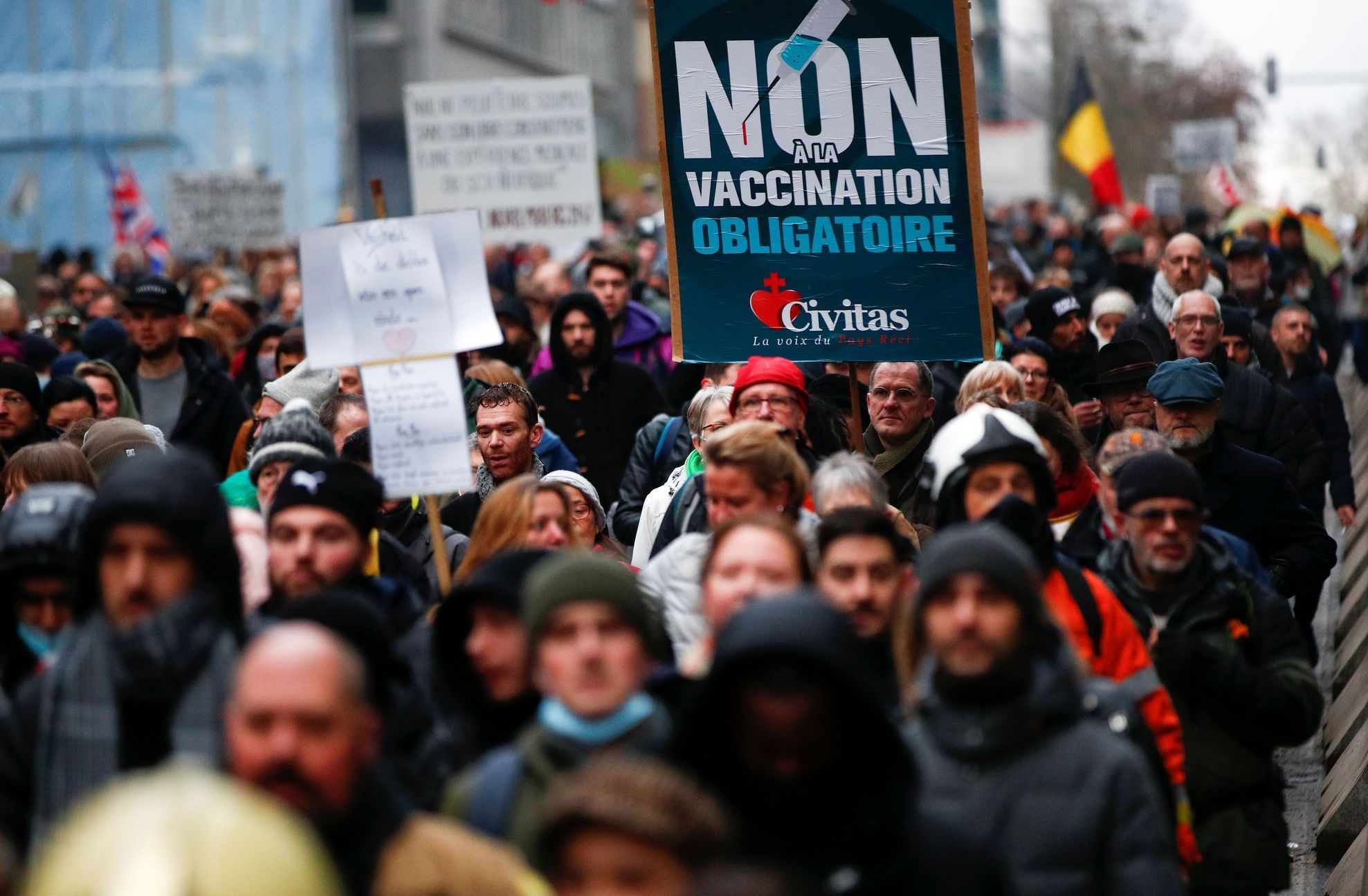 Brusel - koronavirus - protesty