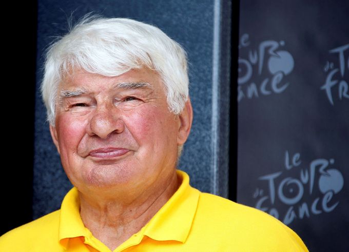 FILE PHOTO: Former French cyclist Raymond Poulidor is seen on the podium of the 168.5 km ninth stage of the centenary Tour de France cycling race from Saint-Girons to Bag