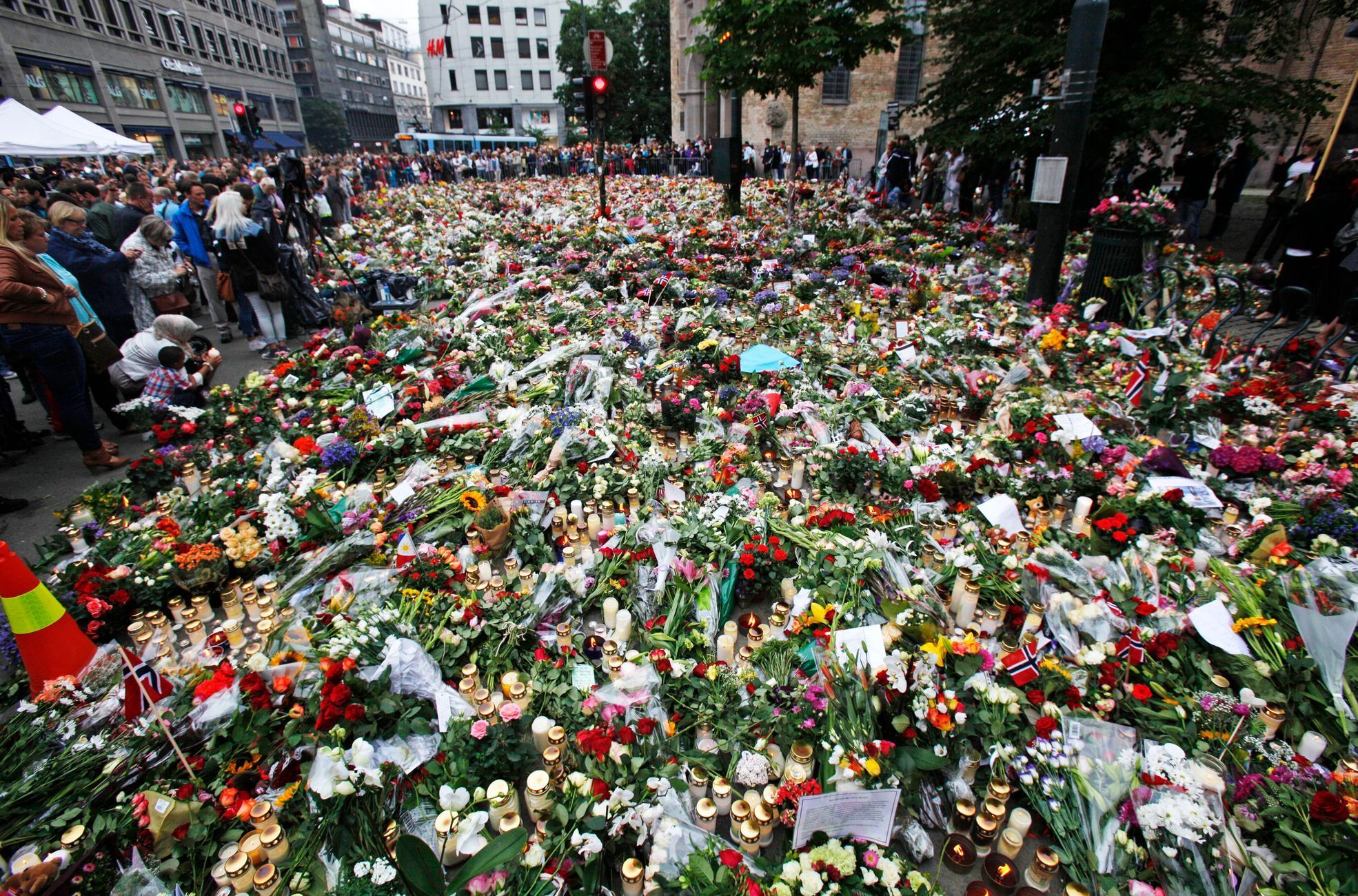 Jednorázové užití / Fotogalerie / Uplynulo 10 let od teroristických útoků Anderse Behringa Breivika