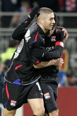 Lyon - Dynamo Kyjev: Benzema, Juninho (2006)