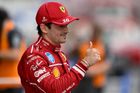 Leclerc v Maďarsku překvapil oba Mercedesy, to Hamilton se nevešel ani do desítky