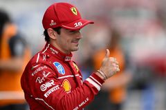 Leclerc v Maďarsku překvapil oba McLareny, to Hamilton se nevešel ani do desítky