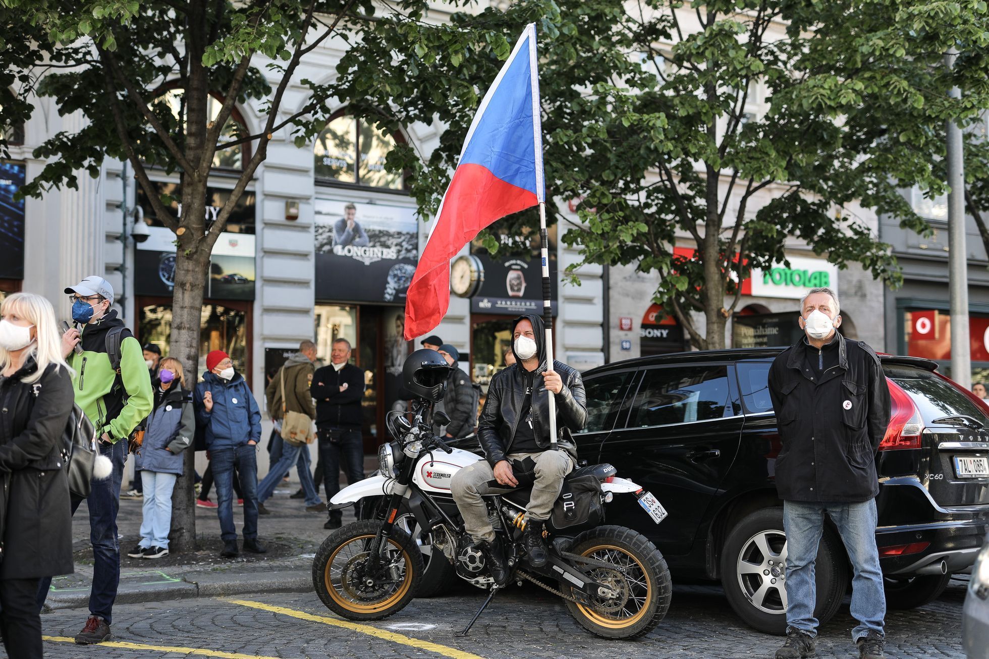 Demonstrace Milion chvilek Václavské náměstí 20. 5. 2021 za odstoupení Marie Benešové