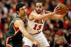 Milwaukee zaskočilo Bulls, konec v NBA odvrátil i Portland
