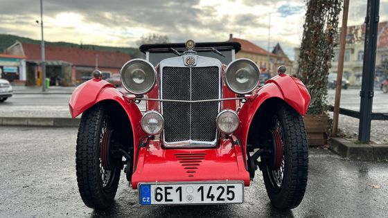 Zpátečka v čase. Postavili jsme se na start závodu do vrchu Zbraslav-Jíloviště