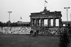 Adenauer chtěl Západní Berlín vyměnit za kus NDR