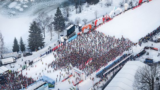 Sport, akty i letecké snímky. Jizerská padesátka očima šesti českých fotografů