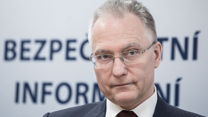 Vládní dokument k povýšení ředitele BIS Koudelky: Má vysoké profesní i lidské kvality; Zdroj foto: Jakub Plíhal
